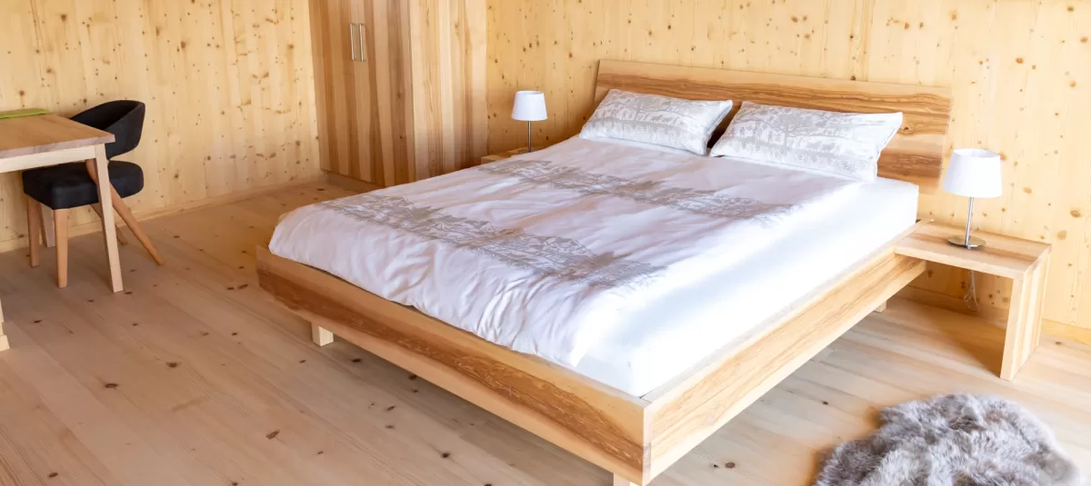 Ein Zuhause zum Wohlfühlen und Erholen    Gesundheit ist eine Grundvoraussetzung für ein zufriedenes und erfülltes Leben.   Nur wer bei guter Gesundheit ist, kann sein Potenzial voll ausschöpfen. Heute wird unsere Gesundheit - und damit unser Wohlbefinden - von vielen Einflüssen auf die Probe gestellt.   Daher ist es wichtig, seine Wohnumgebung möglichst belastungsfrei zu gestalten.