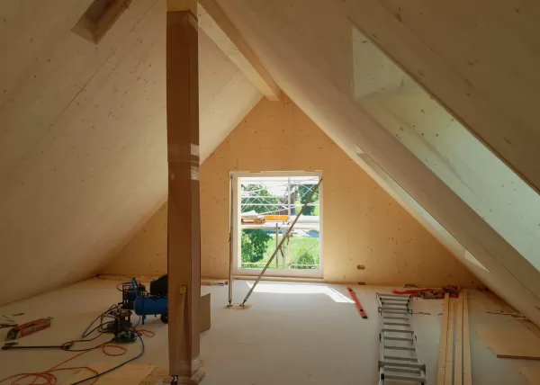 Aufrichten Truberholz Wohnhaus mit Anbau in Luthern